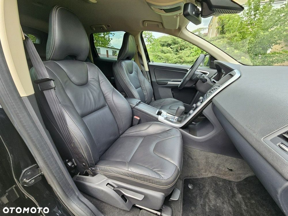 Volvo XC 60 D4 Geartronic RDesign - 27