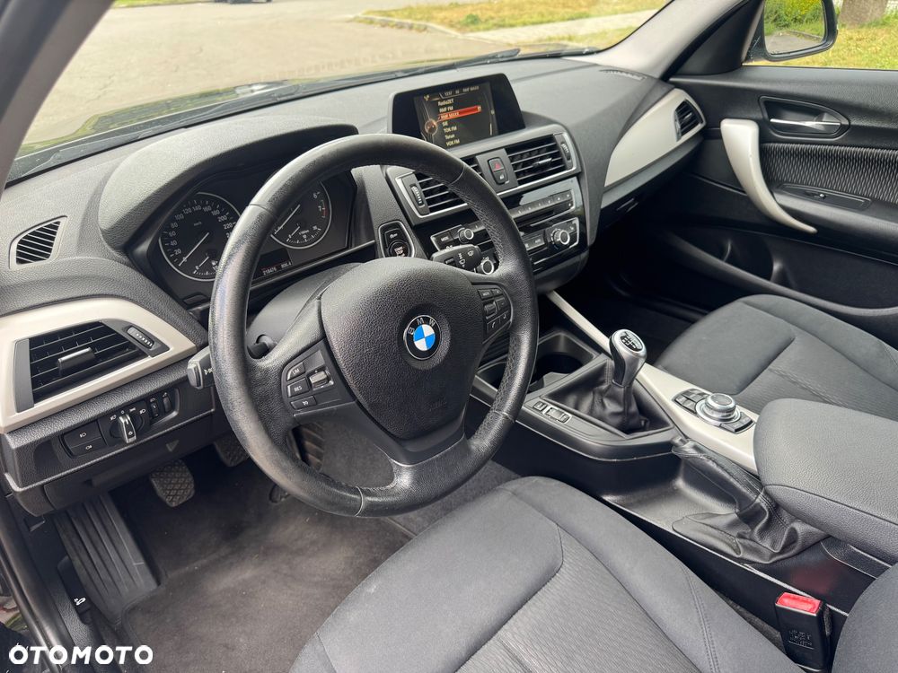 BMW Seria 1 118i Edition Metropolitan - 12