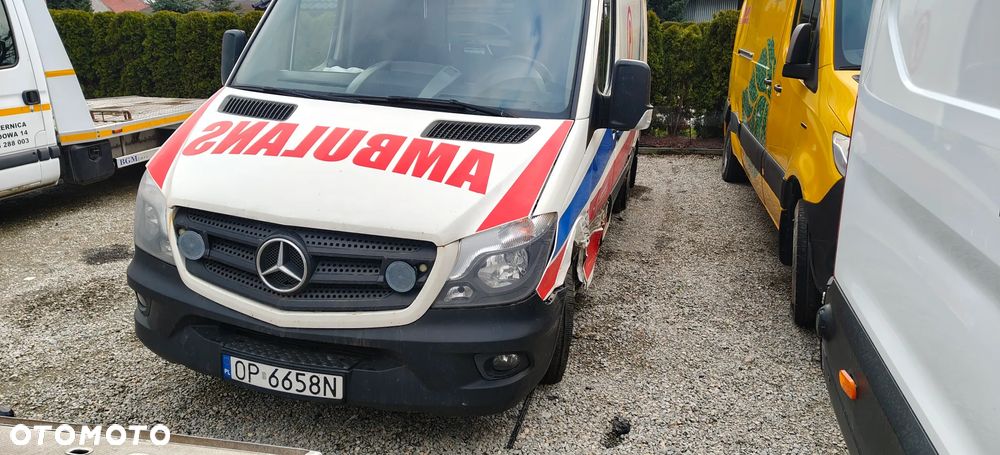 Mercedes-Benz Sprinter 316 Ambulans - 4