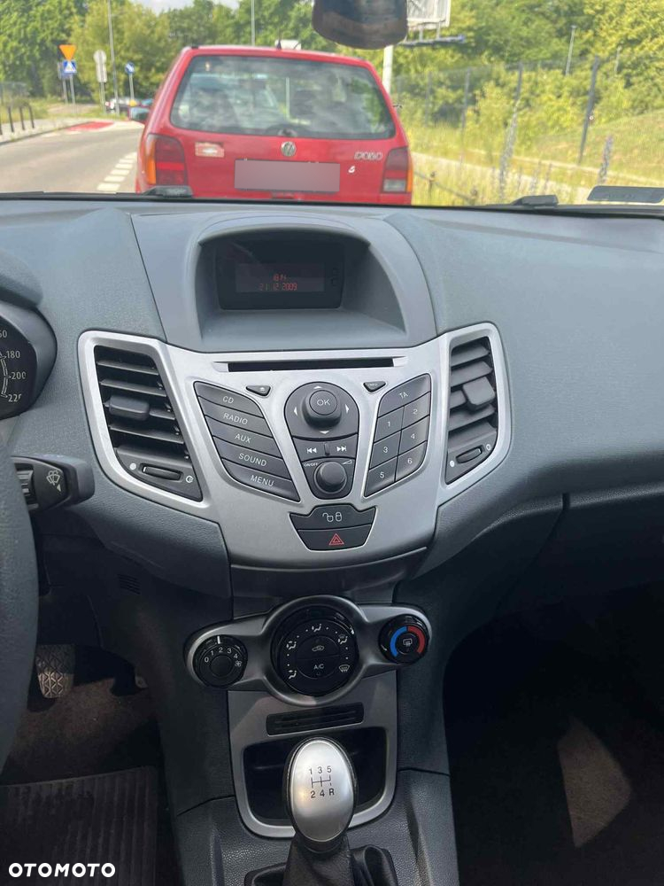 Ford Fiesta - 21