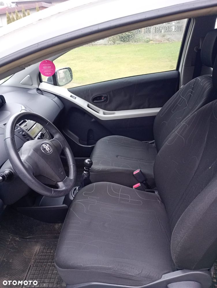 Toyota Yaris 1.4 D-4D Sol - 13