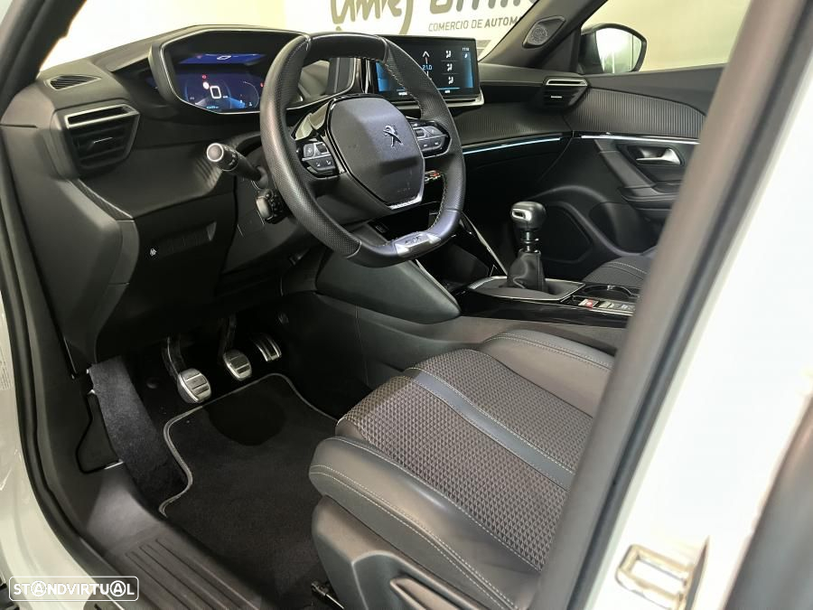 Peugeot 2008 1.2 PureTech GT Line - 15