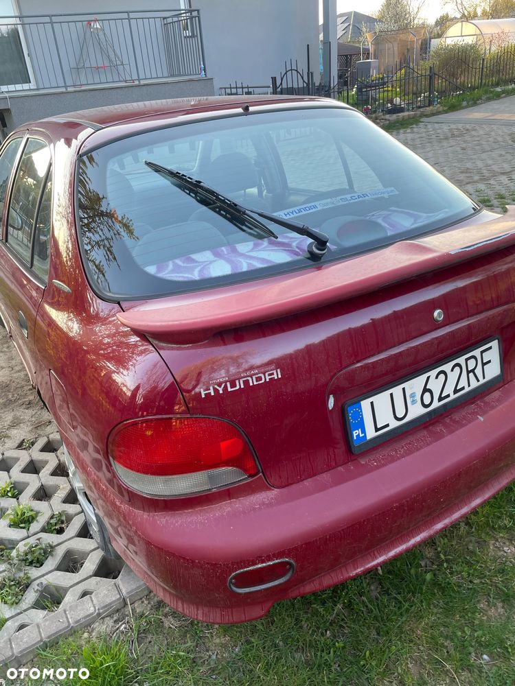 Hyundai Accent 1.3 GLS (klm) - 10
