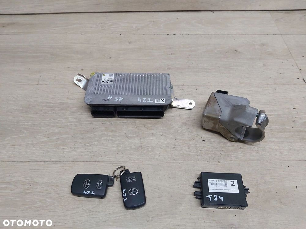 Yaris III kluczyk pilot MR6302/2011 komputer silnika zestaw odpalenia - 1