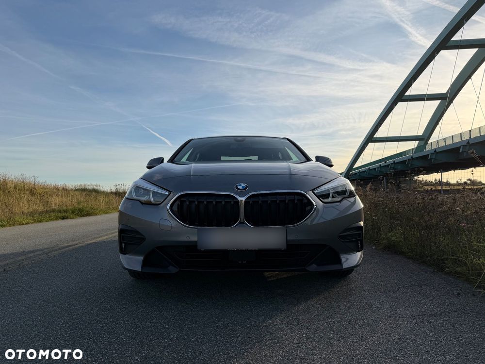 BMW Seria 2 218i - 3