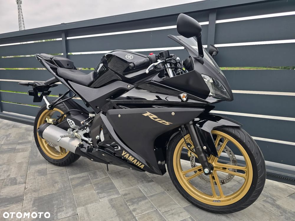 Yamaha YZF - 3