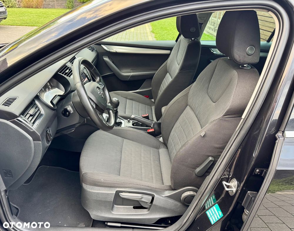 Skoda Octavia Combi 2.0 TDI RS - 11