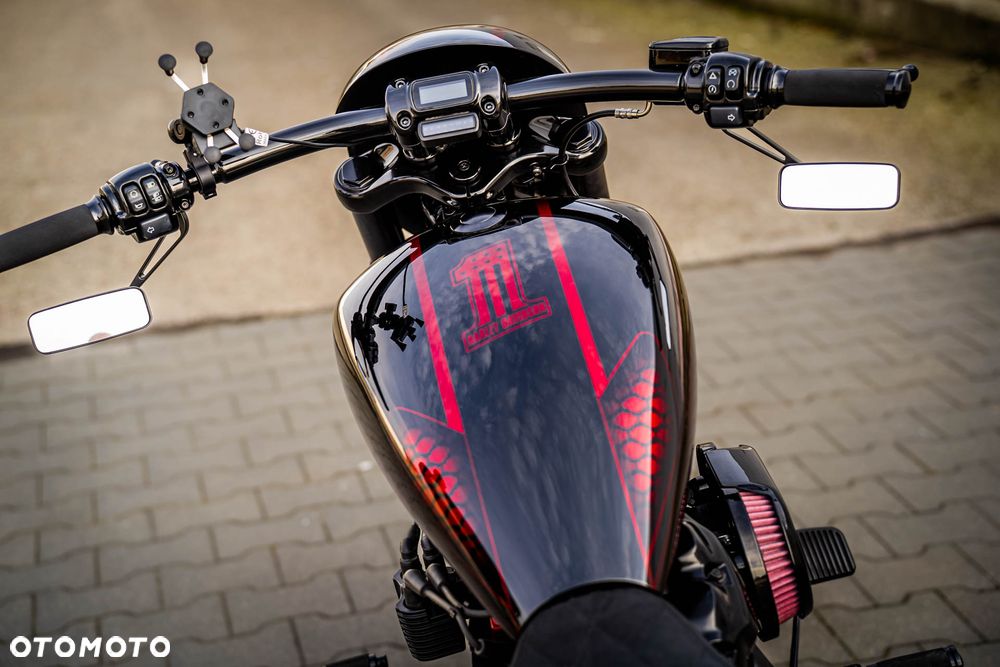 Harley-Davidson FXSB Breakout - 21