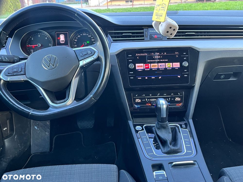 Volkswagen Passat 2.0 TDI SCR DSG Conceptline - 8