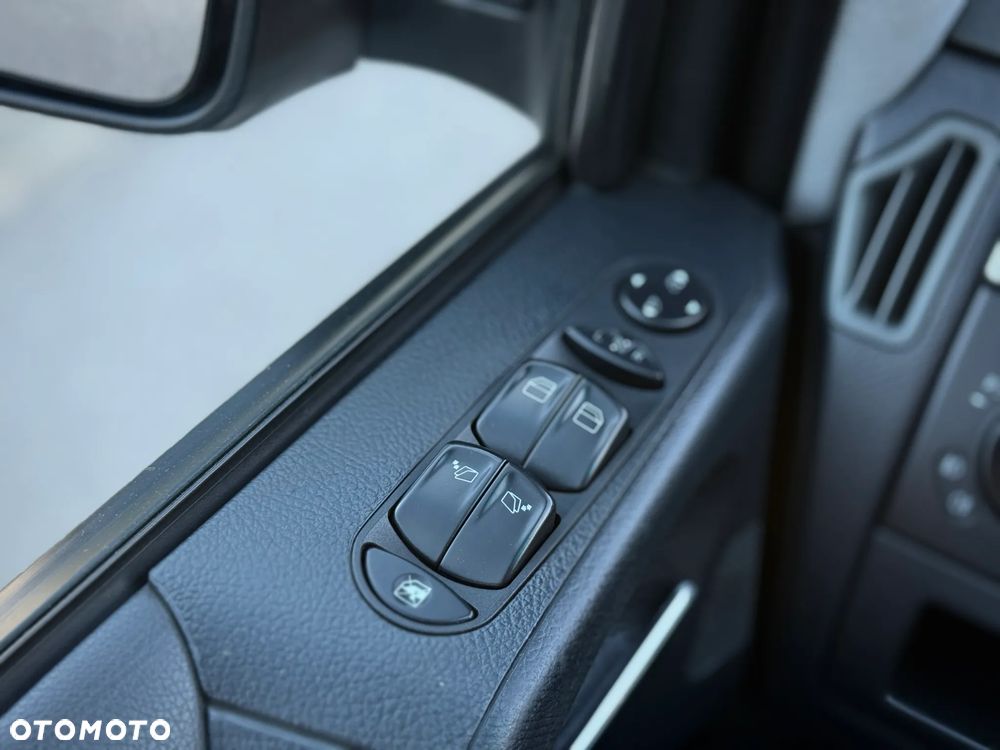 Mercedes-Benz Viano 3.0 CDI Ambiente (d³ugi) - 25