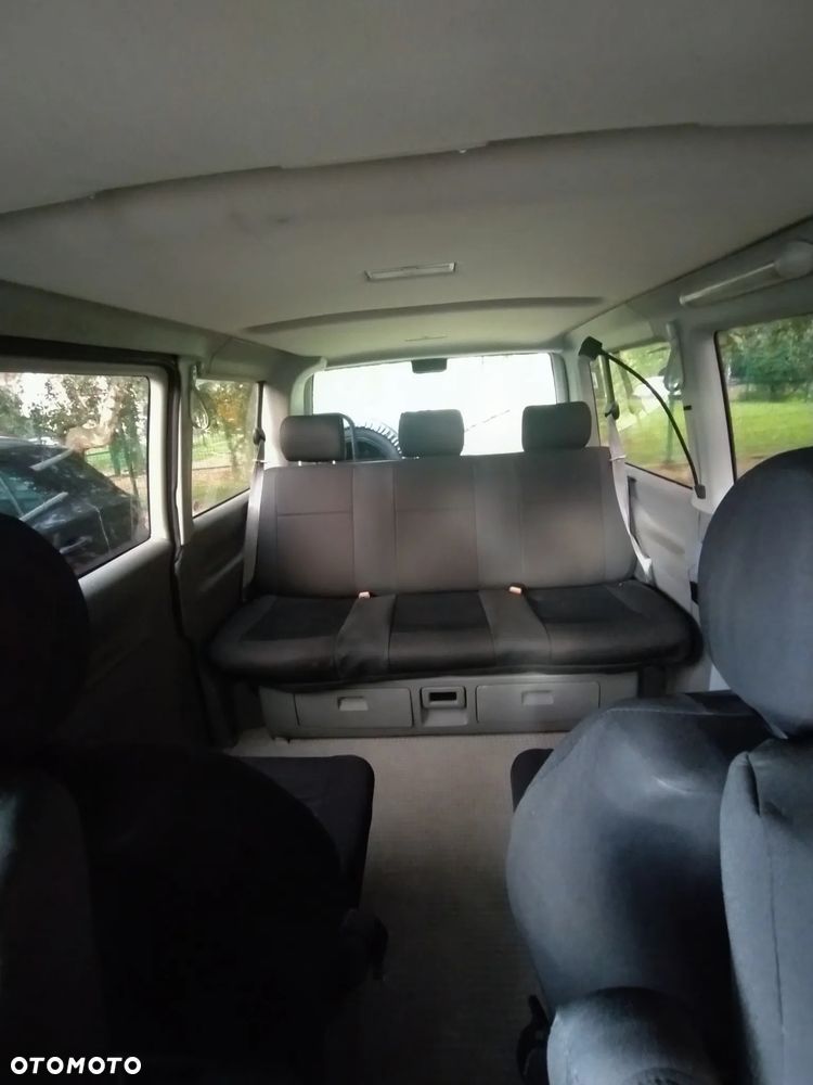 Volkswagen Multivan - 19