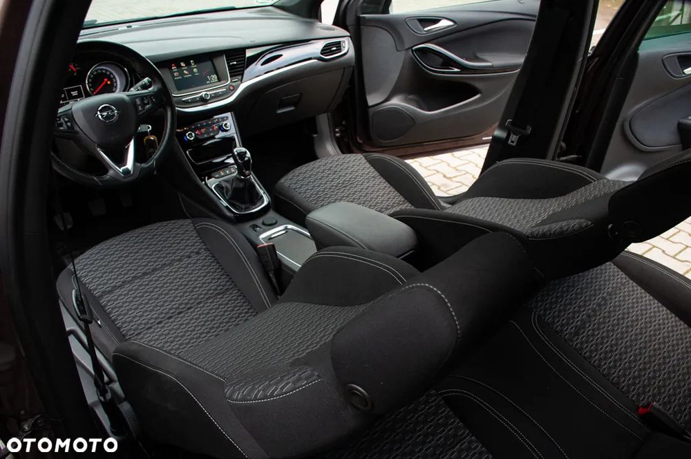 Opel Astra 1.4 Turbo Innovation - 25