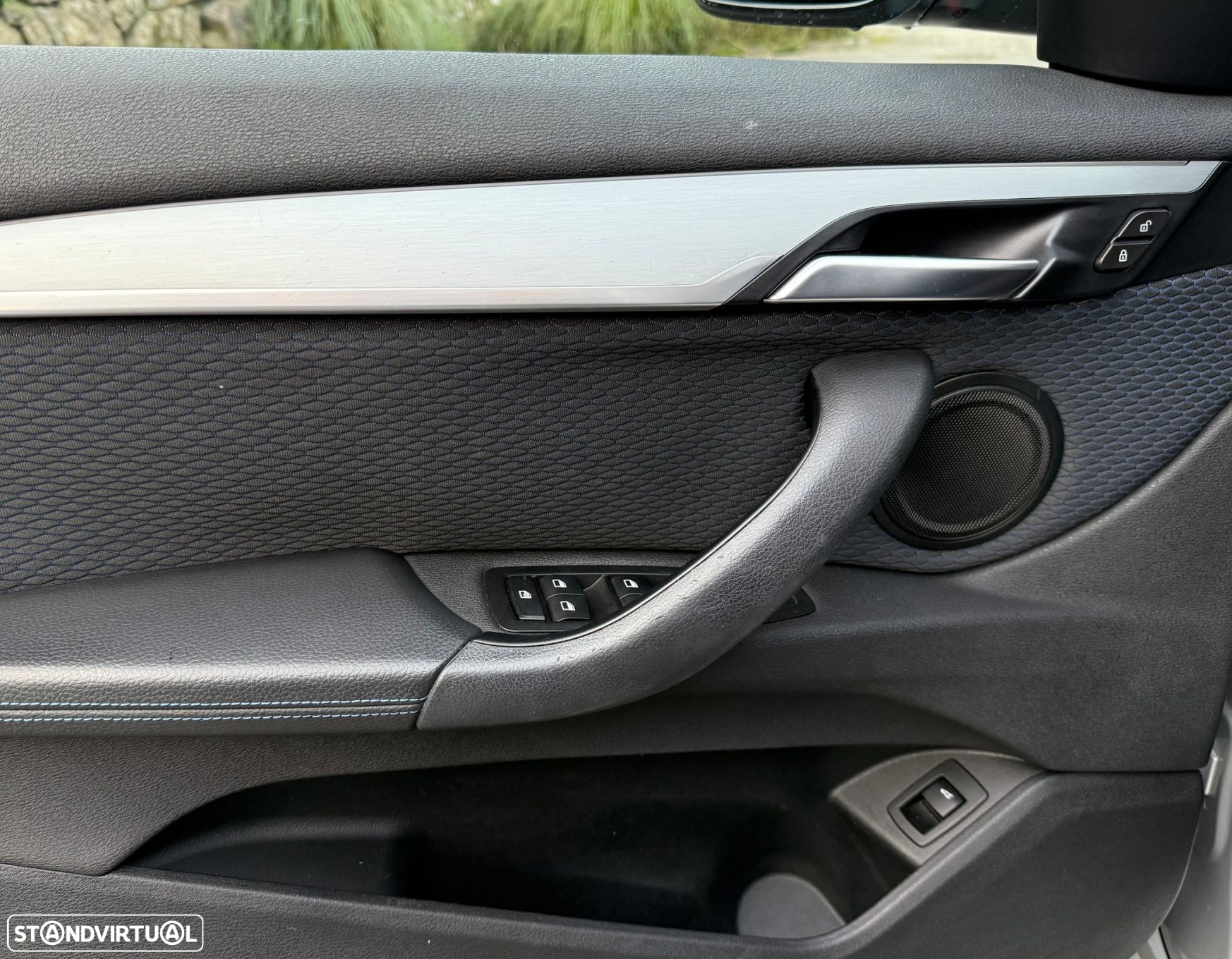 BMW X1 18 d sDrive Auto Pack M - 13