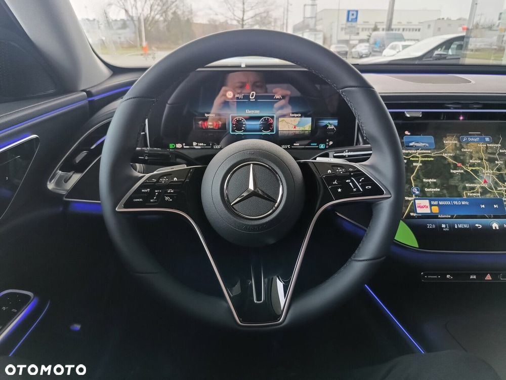 Mercedes-Benz Klasa E - 16