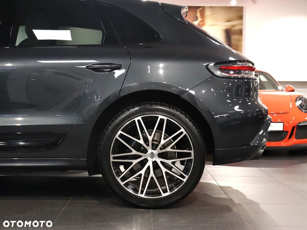 Porsche Macan T - 12