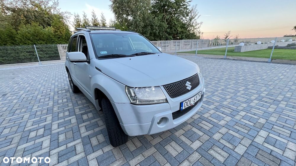 Suzuki Grand Vitara 1.9 DDiS Club DPF Family - 2
