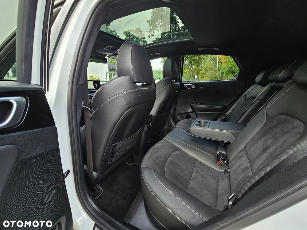 Kia XCeed 1.5 T-GDI OPF DCT7 GT-LINE - 16