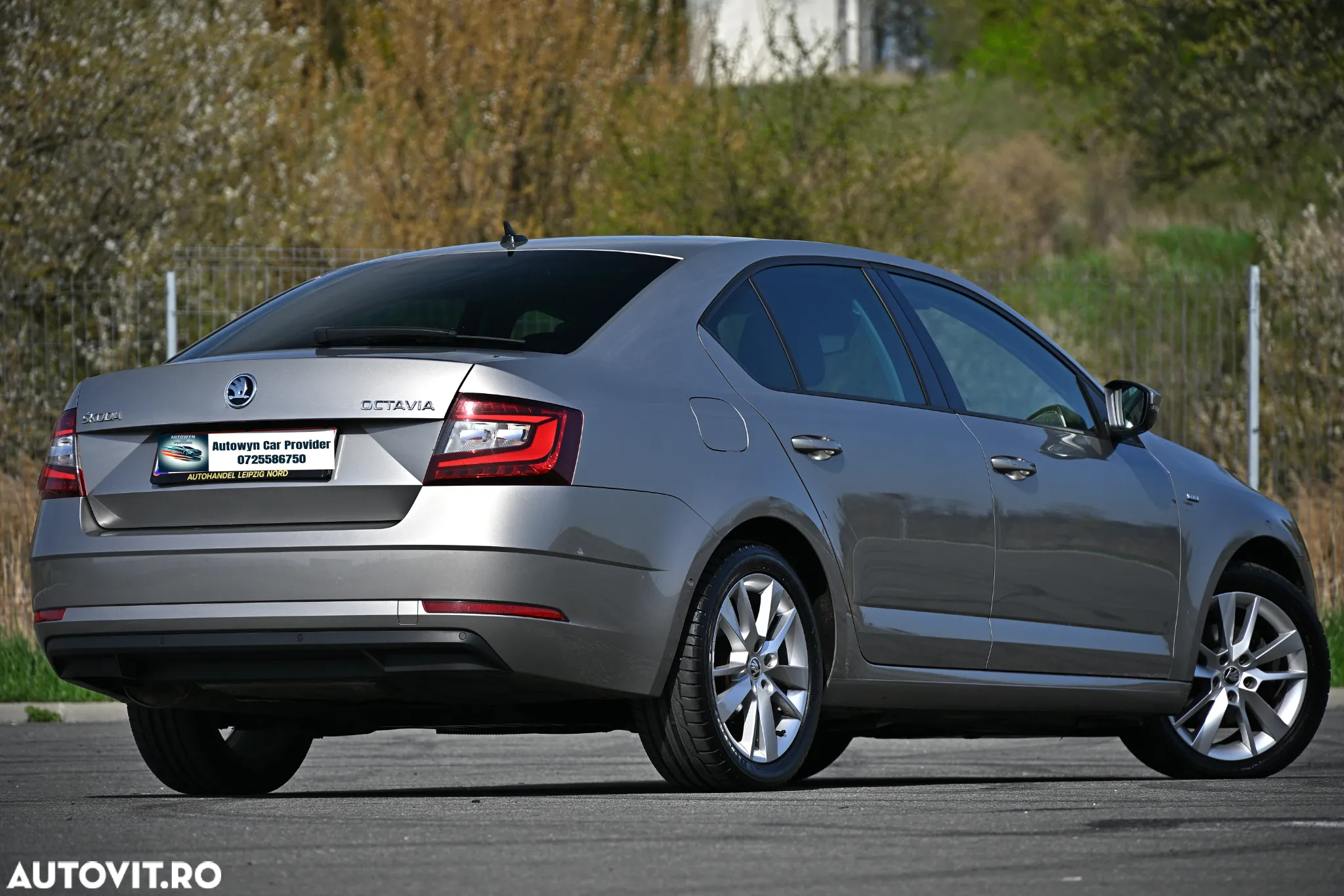 Skoda Octavia 2.0 TDI DSG Style - 13