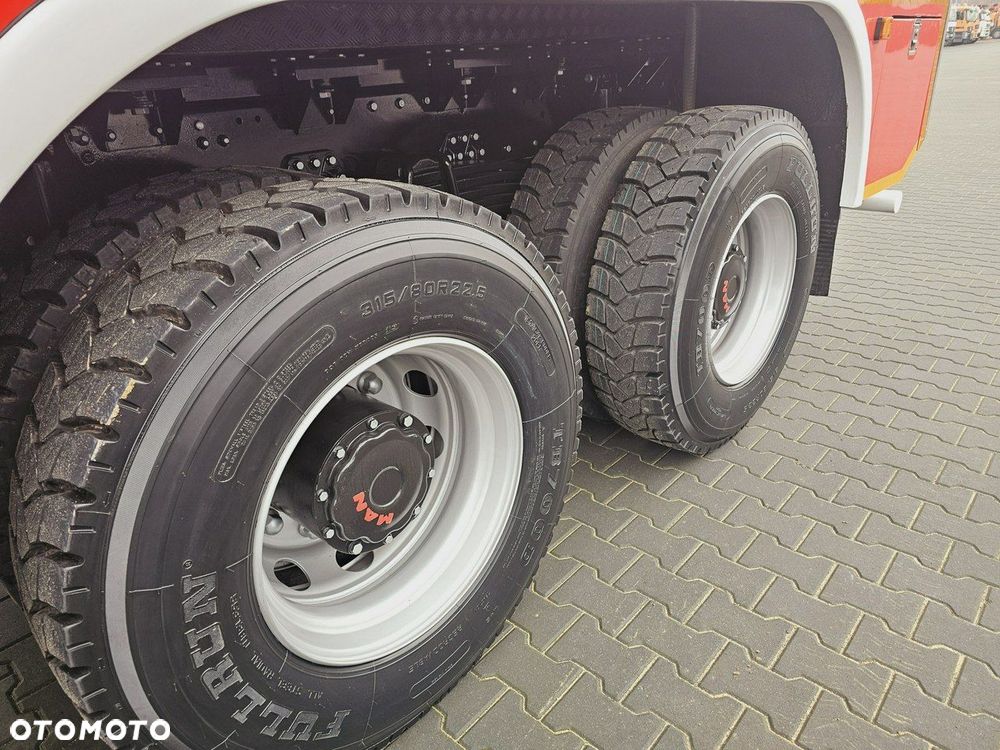 MAN TGS 26.440 6x6 9500 l woda + 950 piana Stolarczyk straż pożarna - 14