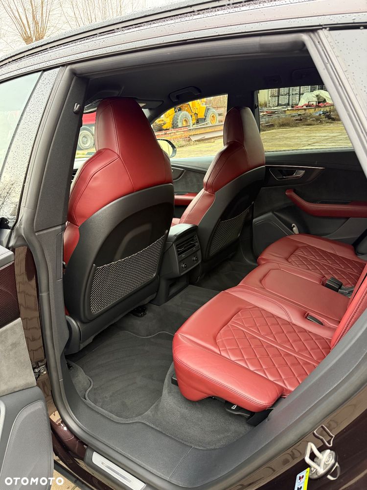 Audi SQ8 - 12