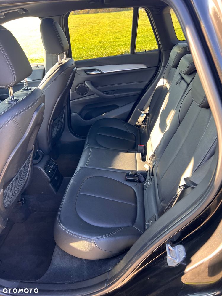 BMW X1 xDrive20d Sport Line - 23