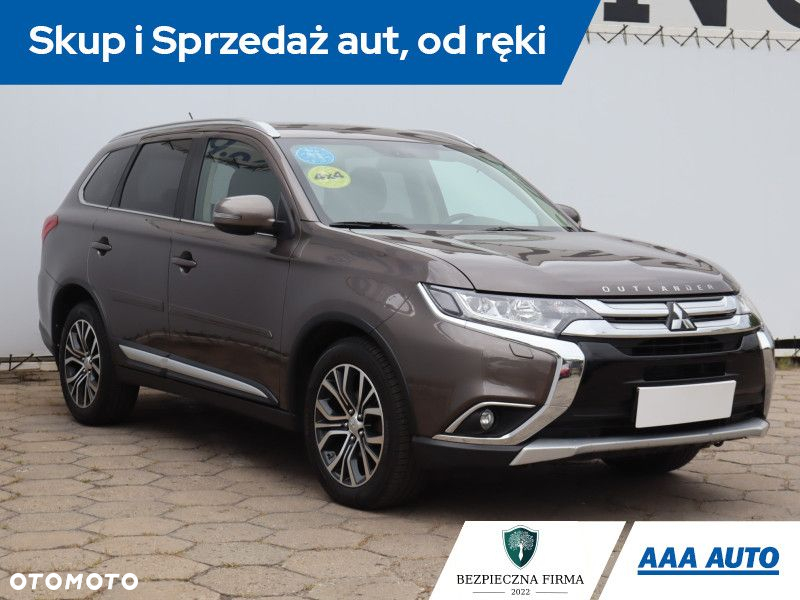 Mitsubishi Outlander - 2