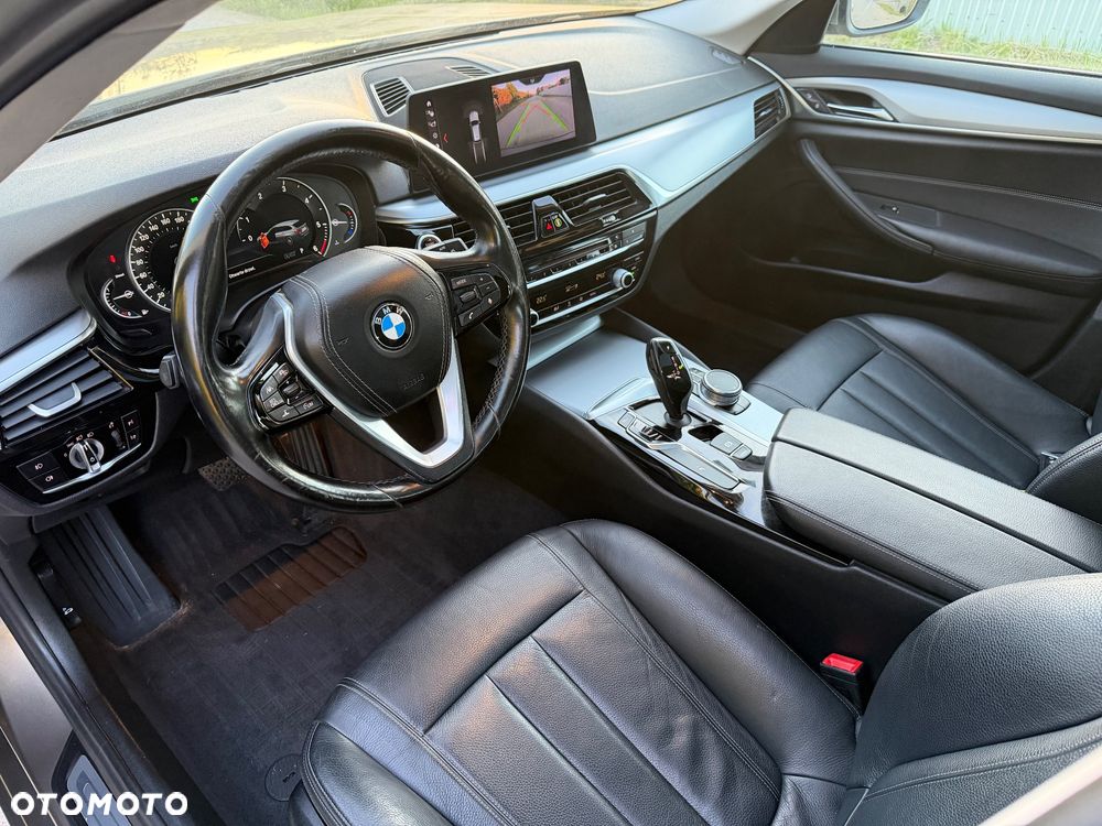 BMW Seria 5 520d xDrive Luxury Line sport - 8
