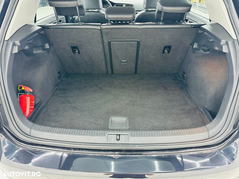 Volkswagen Golf 1.6 TDI DPF BMT Highline - 17