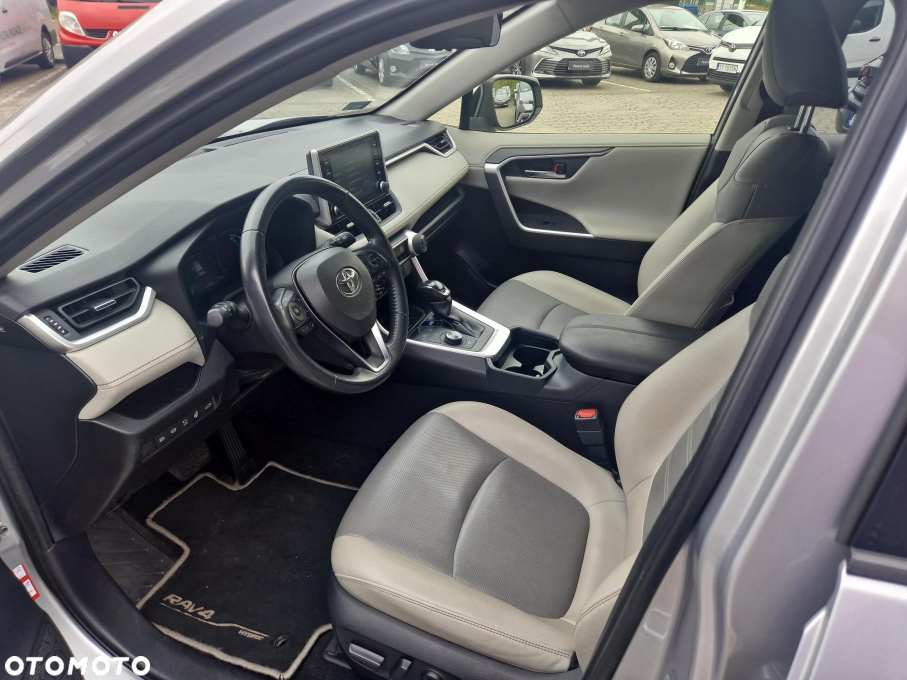 Toyota RAV4 - 15