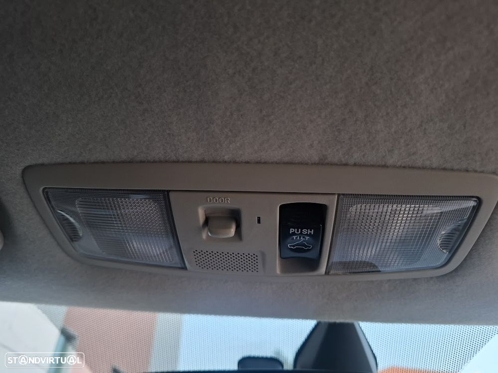 Mitsubishi Outlander - 59