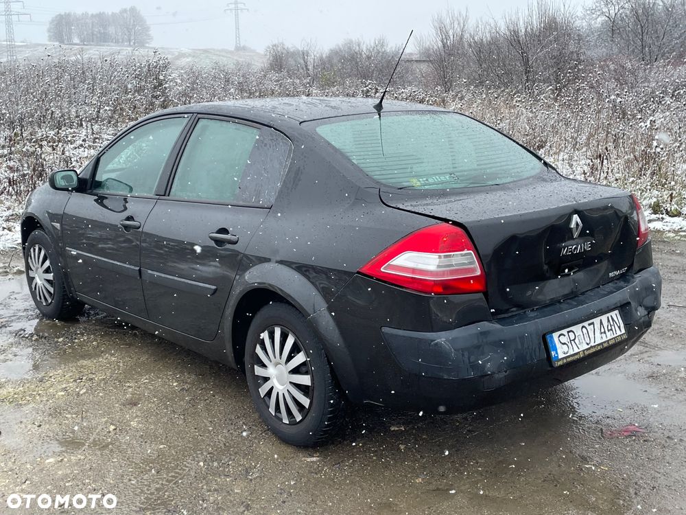 Renault Megane 1.6 16V Confort Privilege - 4