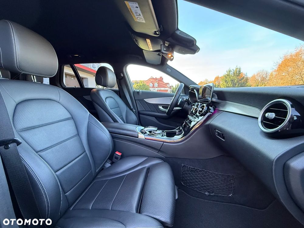 Mercedes-Benz Klasa C 180 T 9G-TRONIC AMG Line - 25