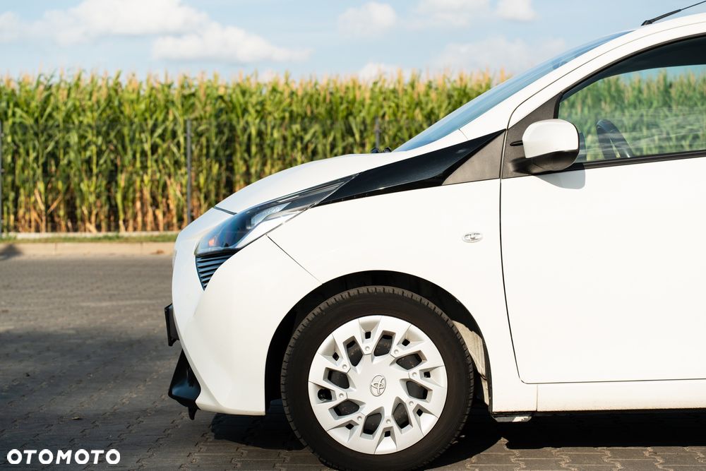 Toyota Aygo x-play - 6