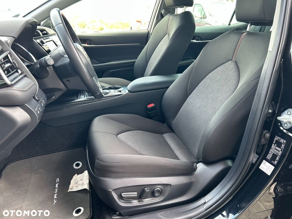 Toyota Camry 2.5 Hybrid Comfort CVT - 9