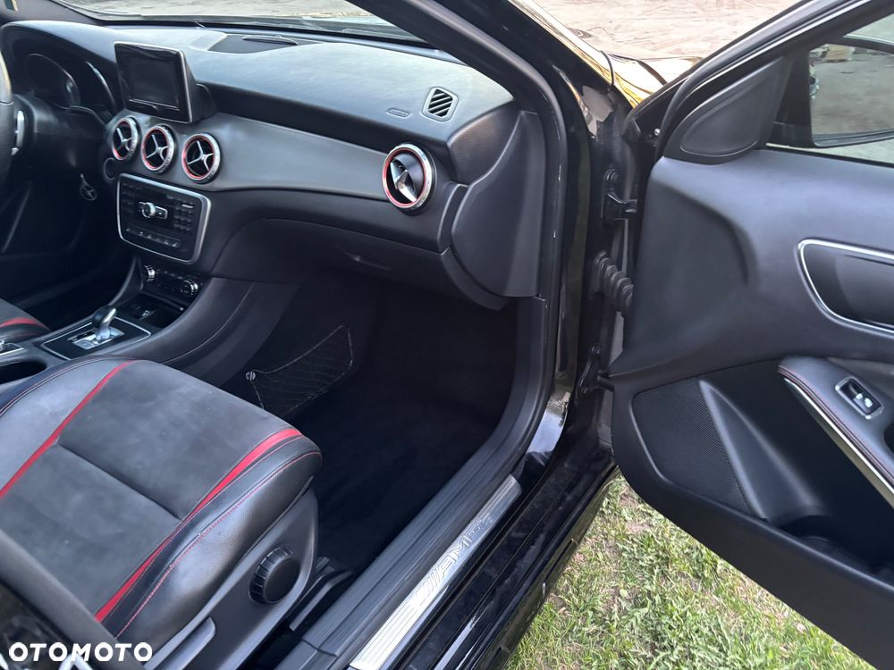Mercedes-Benz GLA 45 AMG 4Matic 7G-DCT Edition 1 - 15