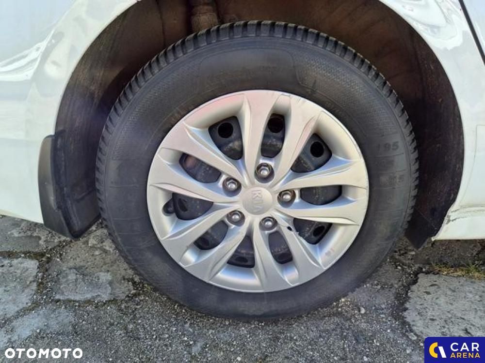 Kia Ceed - 14