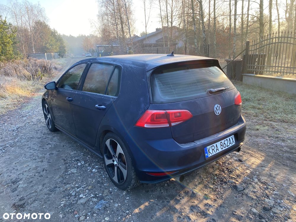 Volkswagen Golf GTI (BlueMotion Technology) DSG - 4