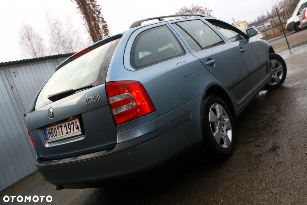 Skoda Octavia 2.0 TDI DPF DSG Ambiente - 4