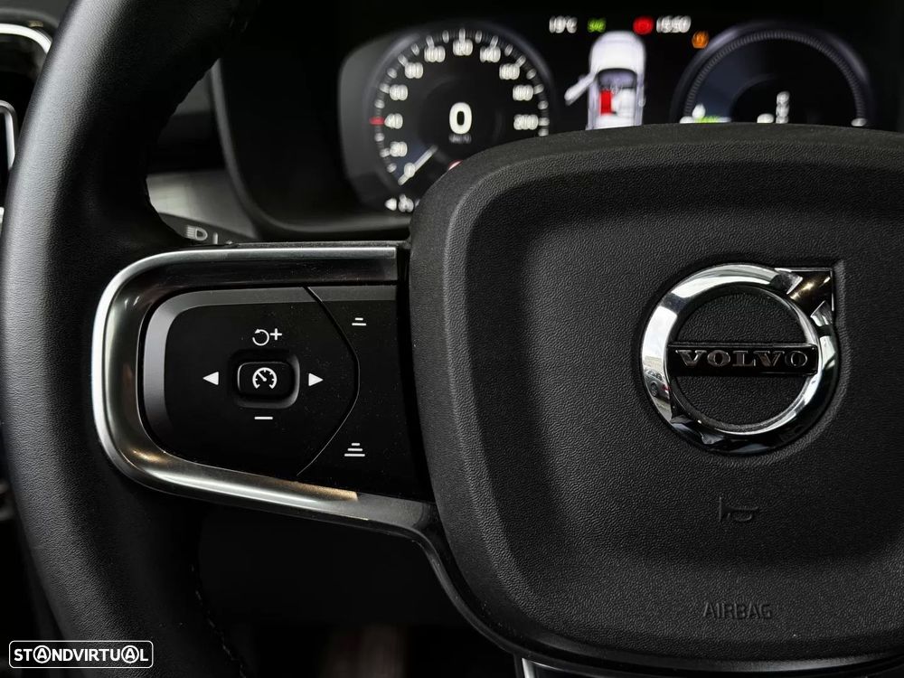 Volvo XC 40 1.5 T4 PHEV Core - 23