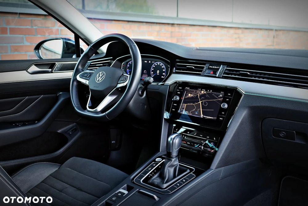 Volkswagen Passat Variant 2.0 TSI Elegance DSG - 15