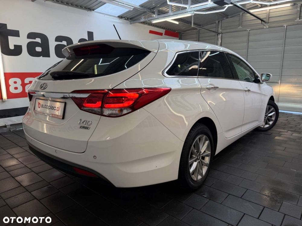 Hyundai i40 Kombi blue 1.7 CRDi Premium - 14