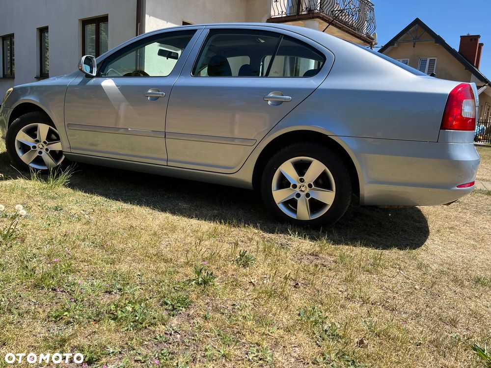 Skoda Octavia 1.6 Ambition - 25