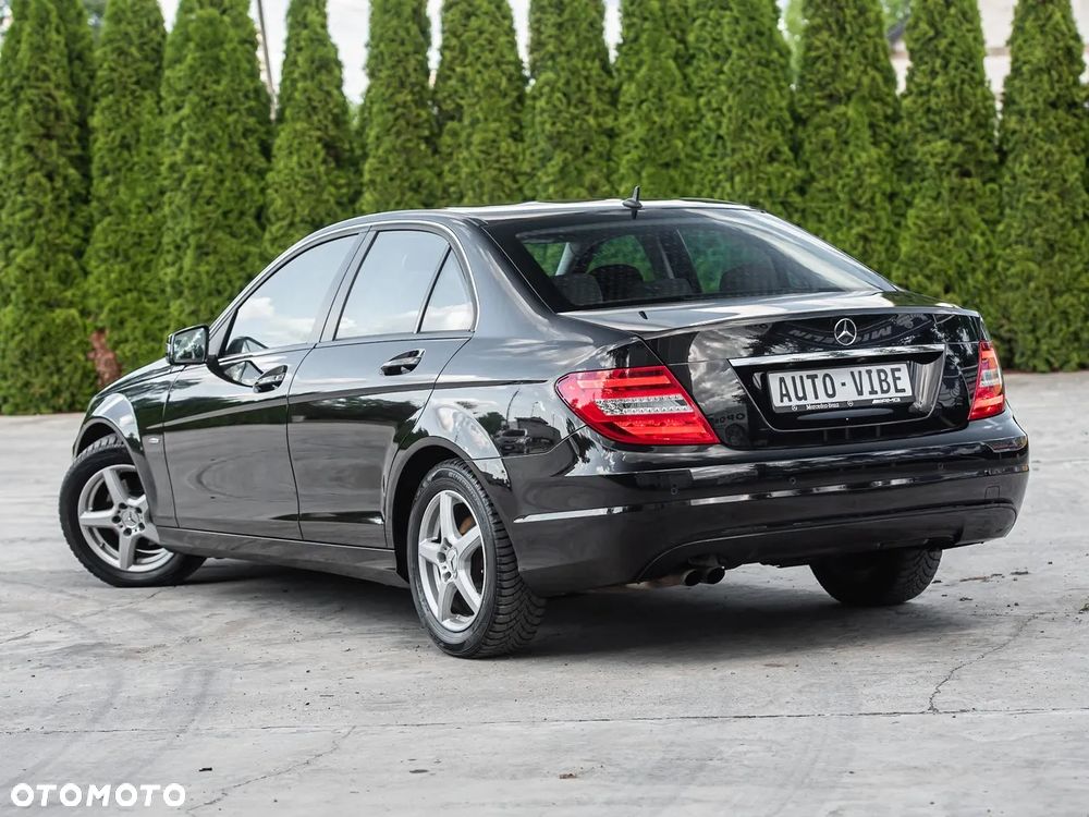 Mercedes-Benz Klasa C 180 BlueEFFICIENCY Avantgarde - 9