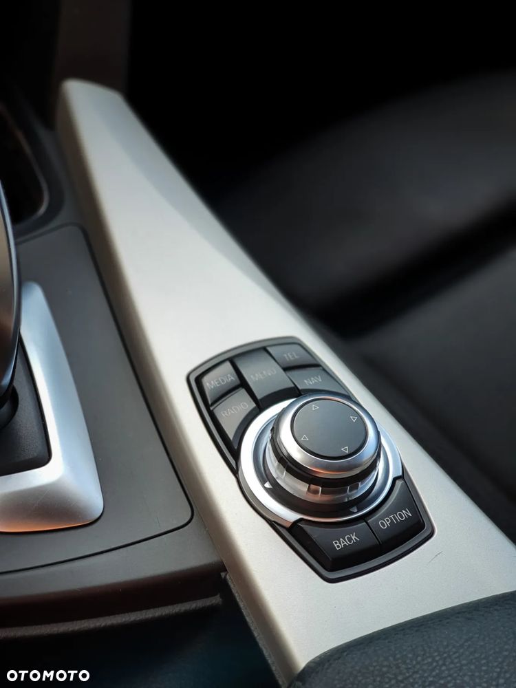 BMW Seria 3 316d - 17