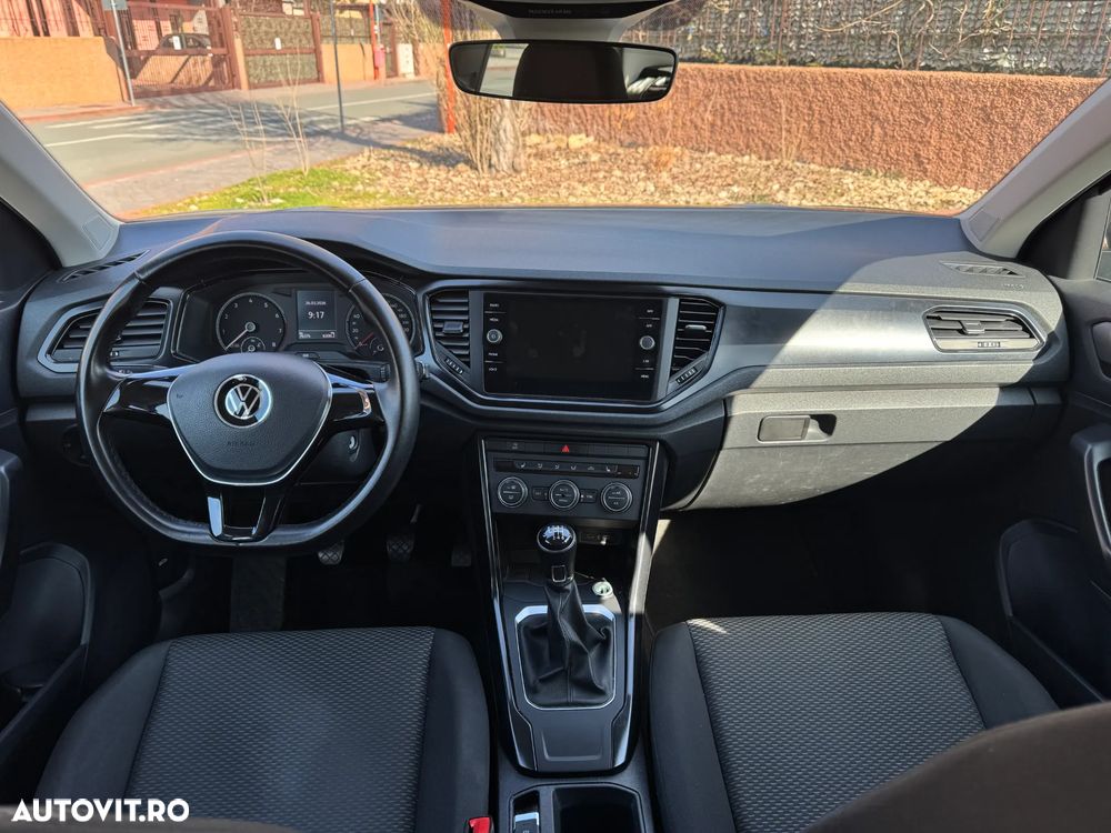 Volkswagen T-Roc - 13