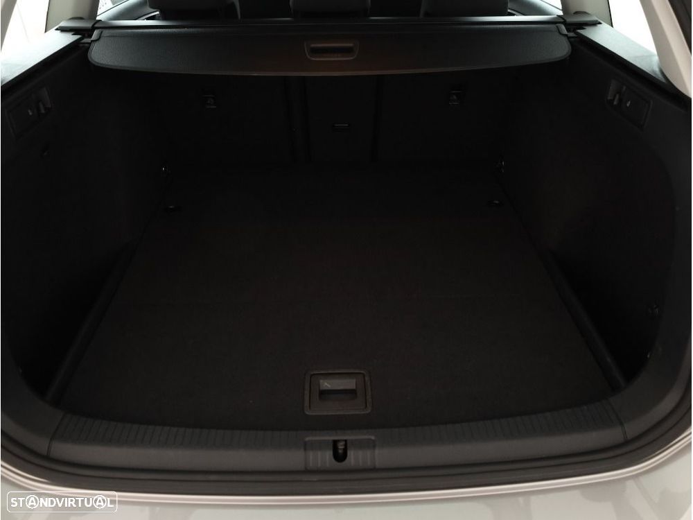 VW Golf Variant 1.6 TDi Confortline - 17