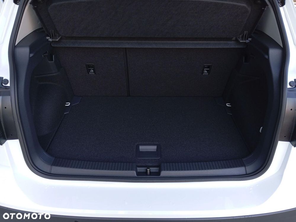 Volkswagen T-Cross - 13