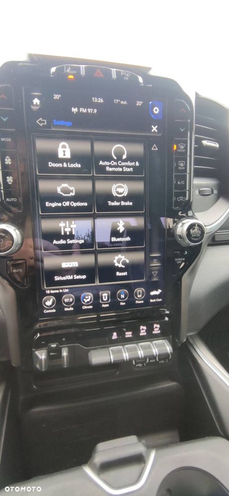 RAM 1500 Crew Cab Laramie - 4