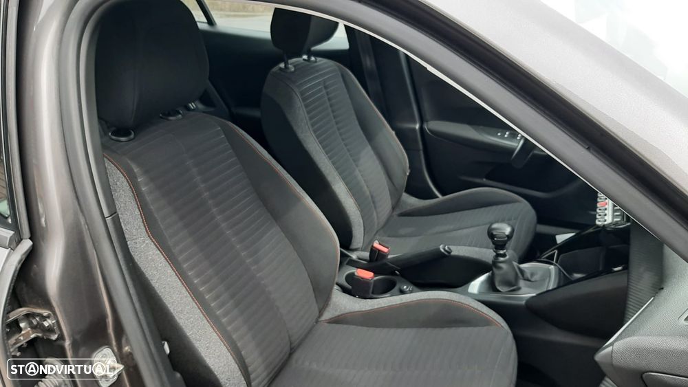 Peugeot 2008 1.2 PureTech Active Pack - 28