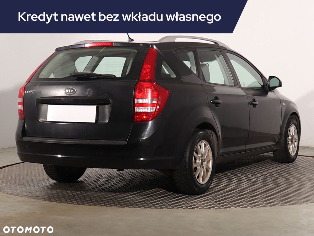 Kia Ceed - 7